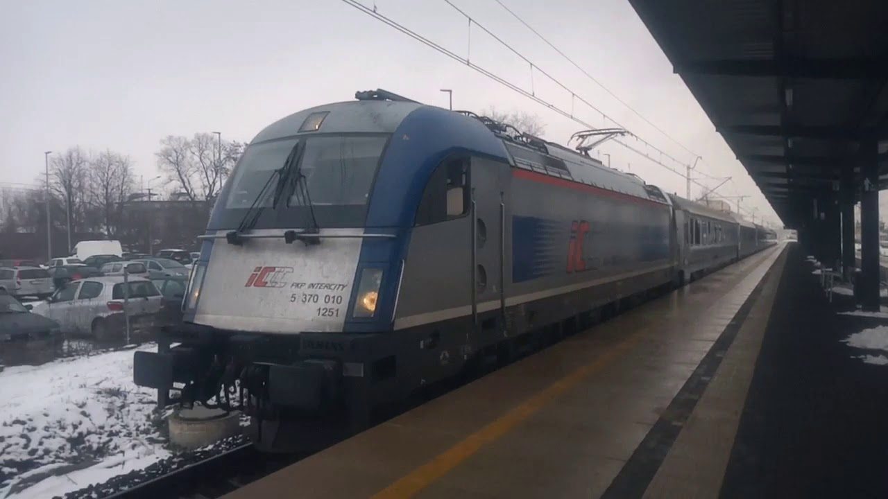 Zimowe pociągi na stacji Łowicz Główny oraz w okol. 14.1.2021